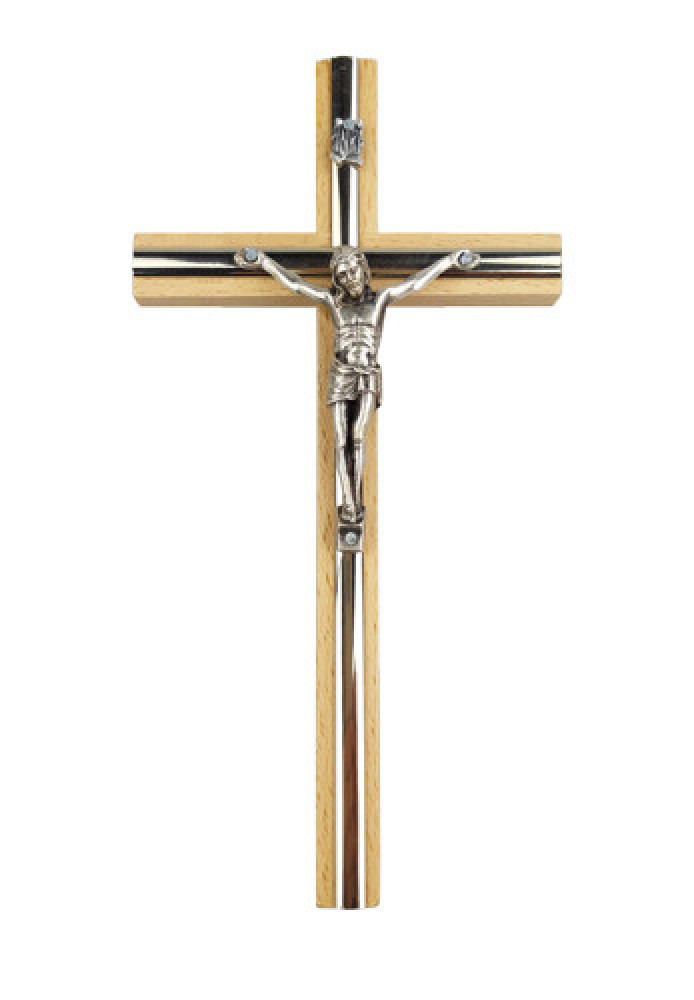 Krzyż drewniany z metalową figurką Jezusa - do zawieszenia na ścianę