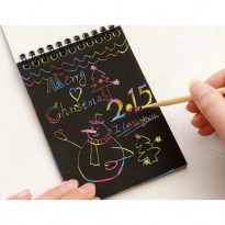 Notes do zdrapywania z drewnianym rysikiem : Kruzzel